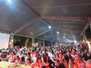 Phuc hung group goi ve mua trung thu ky uc cho tre em viet 585